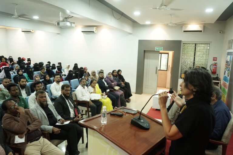 22 mrs saba shaikh speaker at pc